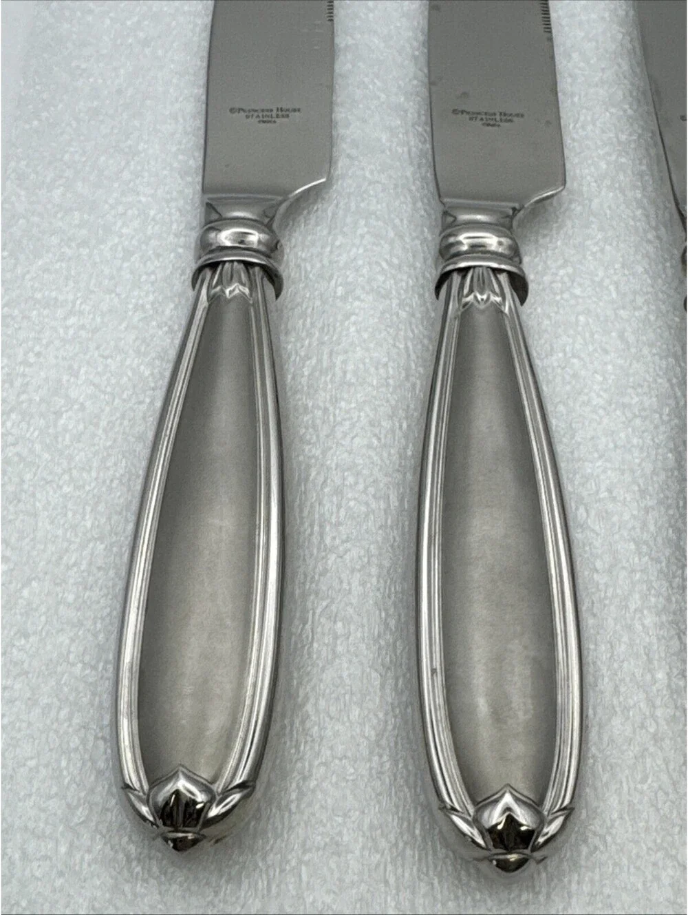 Set Of 4 Princess House BARRINGTON Steak Knives EUC 18/10 Stainless Flatware 10”